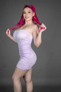 Popping Out Of Her Cropped Top (2025)