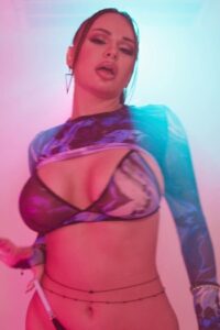 Aviana Download [18+] Goes For Girth (2026)