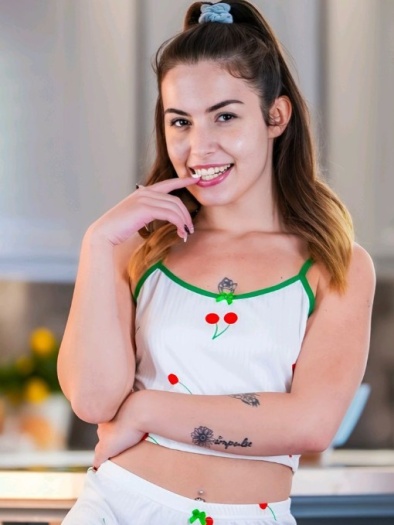Breaking Into Hot Lesbian Pussy